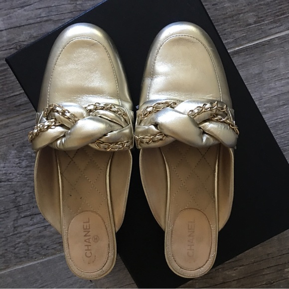 CHANEL gold metallic mule. Size 39. - Picture 3 of 16